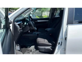Toyota Hilux 2.4 D-4D AWD CVT EXECUTIVE, снимка 12