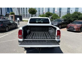 Toyota Hilux 2.4 D-4D AWD CVT EXECUTIVE, снимка 10