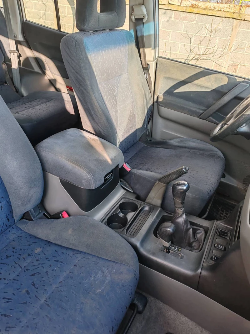 Mitsubishi Pajero, снимка 8 - Автомобили и джипове - 49316529