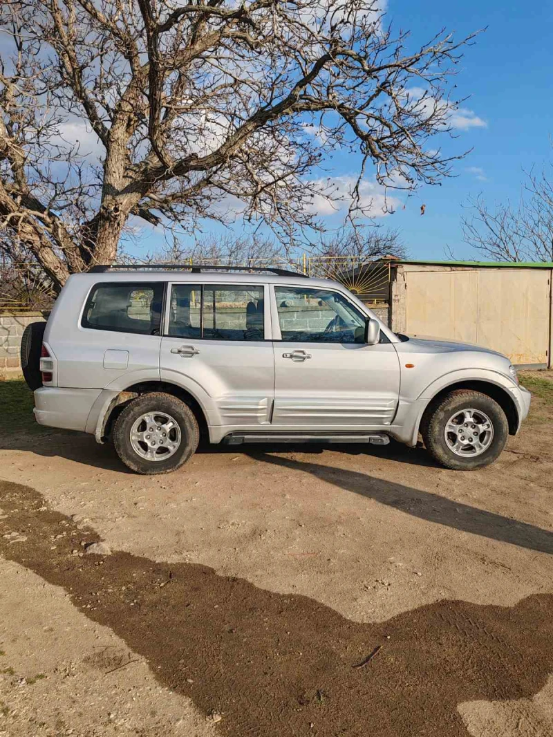 Mitsubishi Pajero, снимка 1 - Автомобили и джипове - 49316529