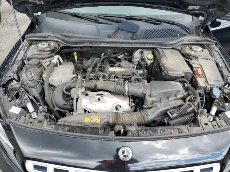 Mercedes-Benz GLA 250, снимка 11 - Автомобили и джипове - 53095806