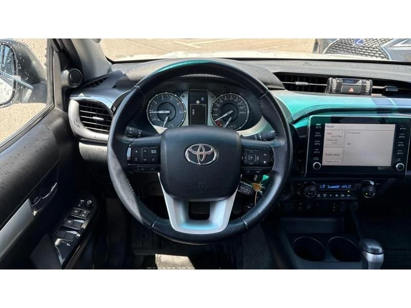 Toyota Hilux 2.4 D-4D AWD CVT EXECUTIVE, снимка 13 - Автомобили и джипове - 54862795