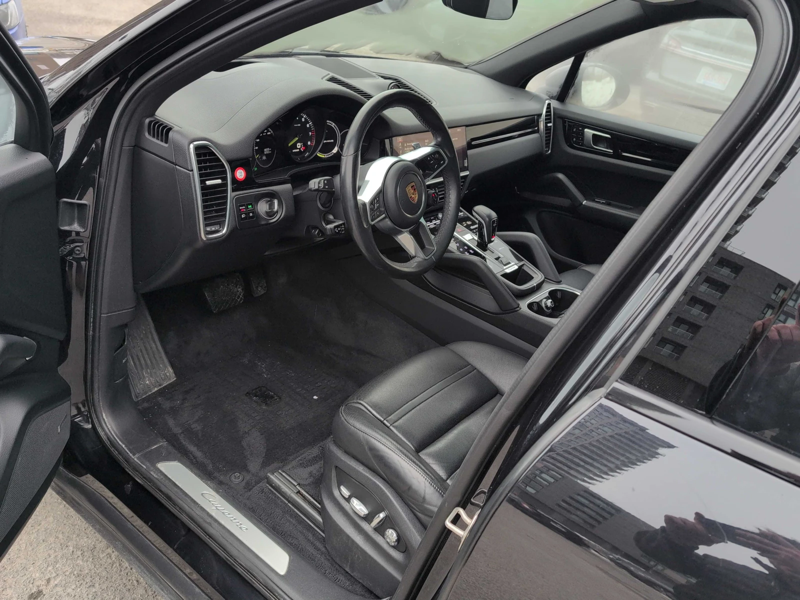 Porsche Cayenne E-Hybrid * * CARFAX * * АВТО КРЕДИТ * * , снимка 6 - Автомобили и джипове - 53967293