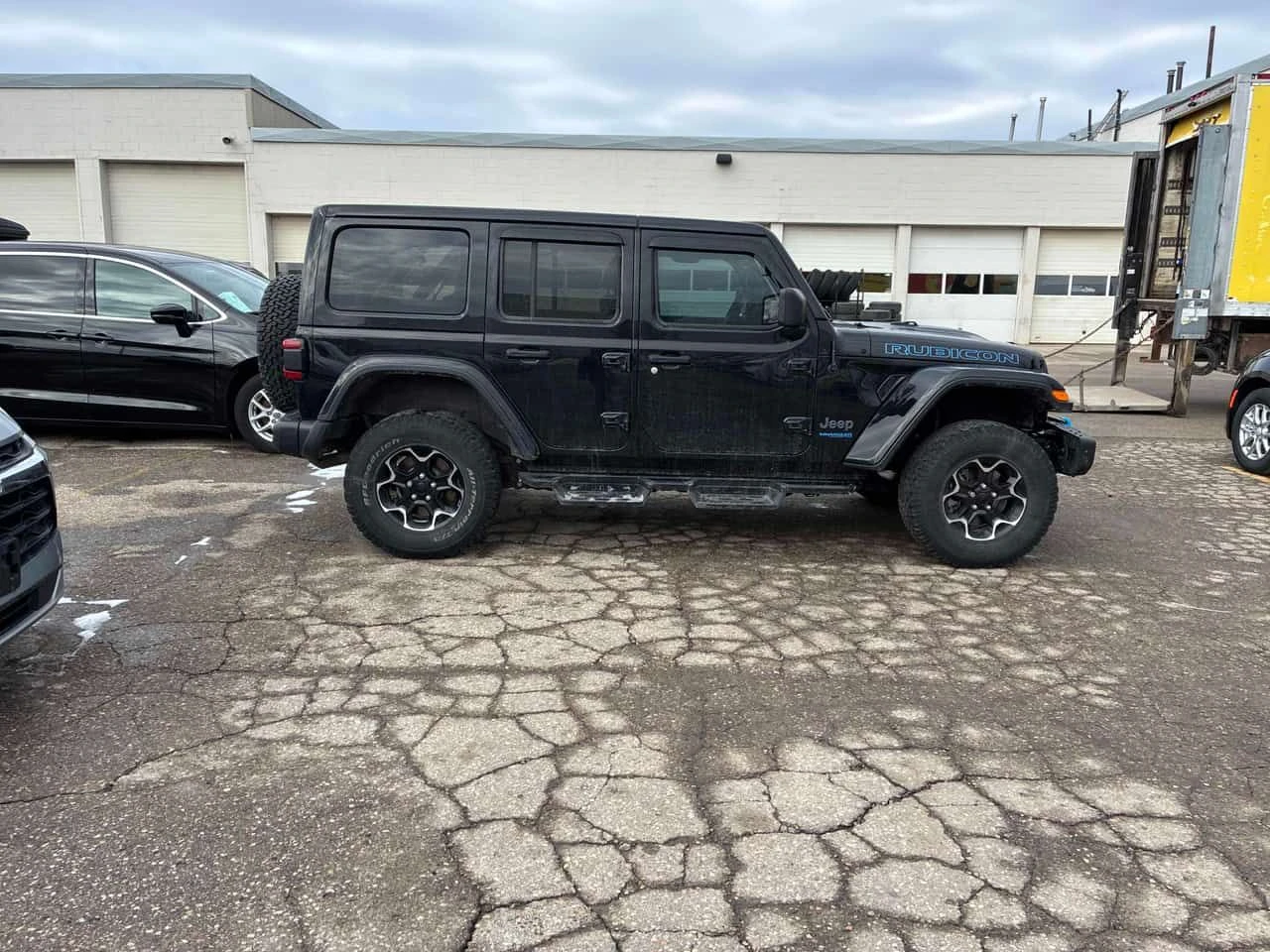 Jeep Wrangler * Unlimited Rubicon* PANO* KEYLESS* ПОДГРЕВ* , снимка 3 - Автомобили и джипове - 54064607