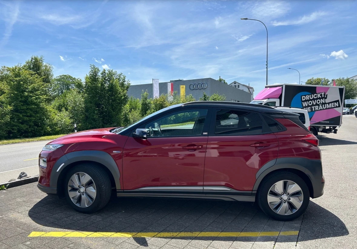 Hyundai Kona ОЧАКВАН ВНОС! Швейцария/Гаранция 150kw , снимка 2 - Автомобили и джипове - 55001805