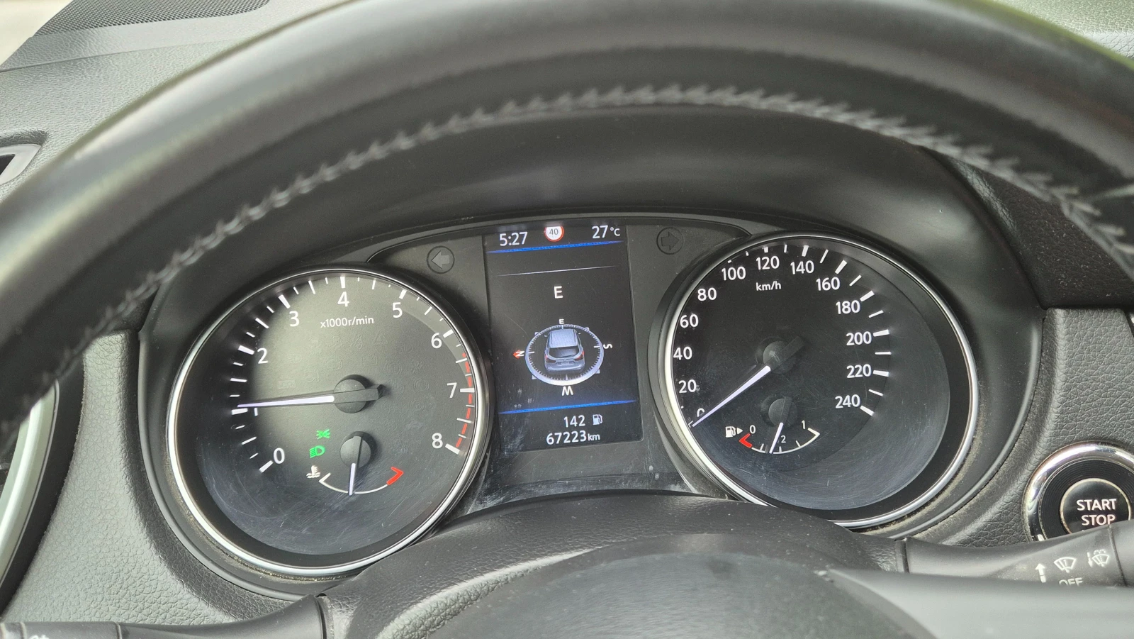 Nissan Qashqai, снимка 13 - Автомобили и джипове - 55507383