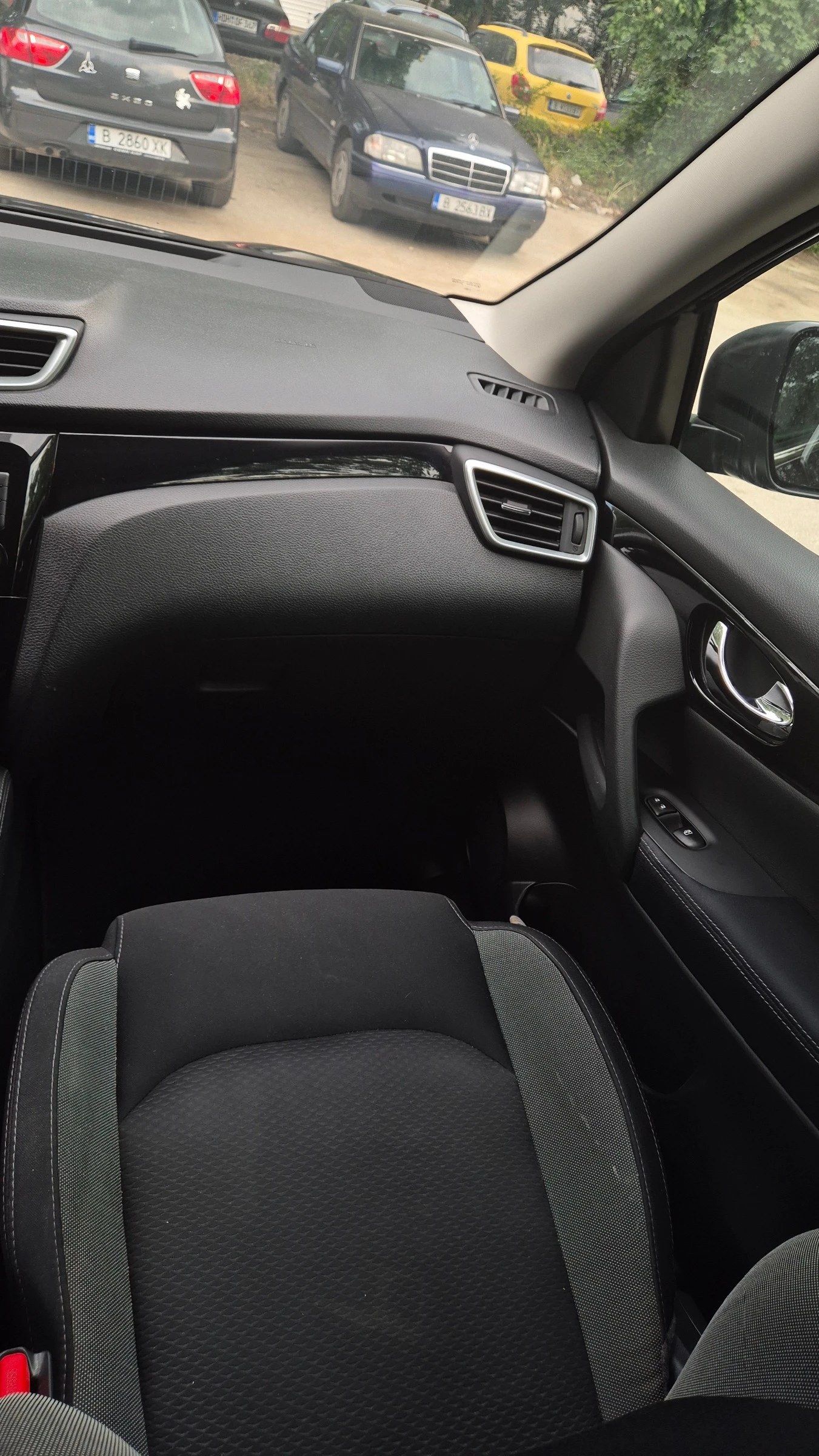 Nissan Qashqai, снимка 9 - Автомобили и джипове - 55507383