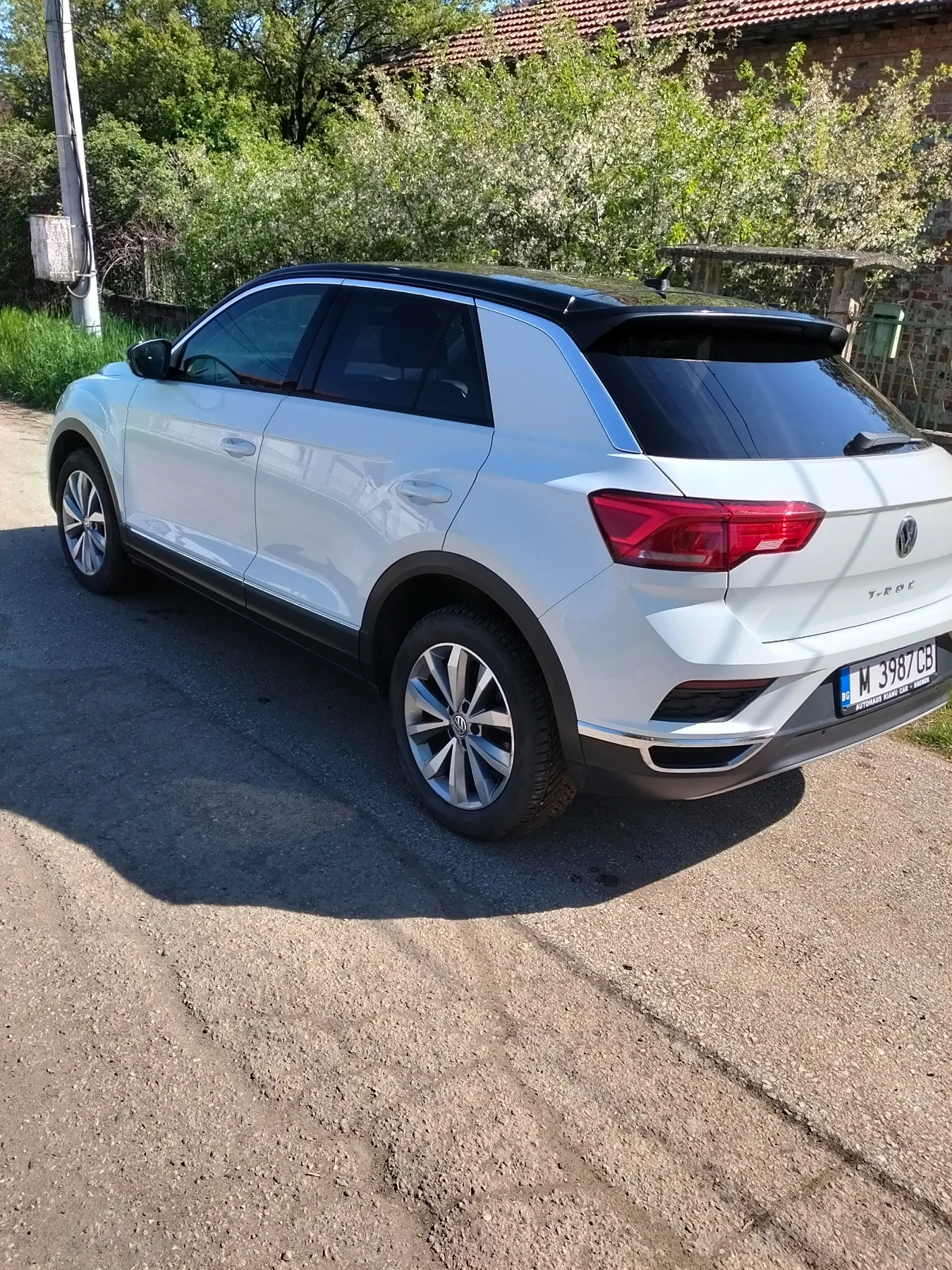 VW T-Roc, снимка 2 - Автомобили и джипове - 55779699