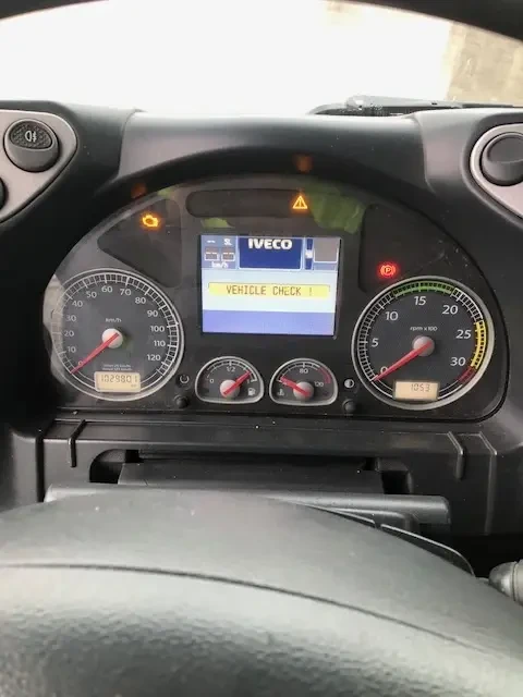 Iveco Stralis AT26S360, снимка 3 - Камиони - 54661971