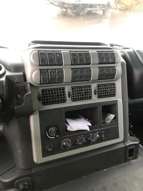 Iveco Stralis AT26S360, снимка 8 - Камиони - 54661971