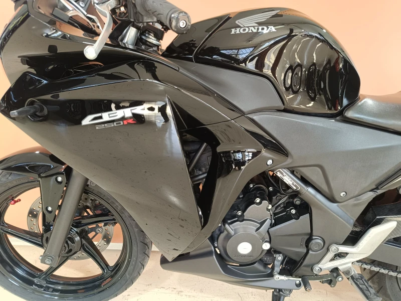 Honda Cbr 250R, снимка 13 - Мотоциклети и мототехника - 47761782