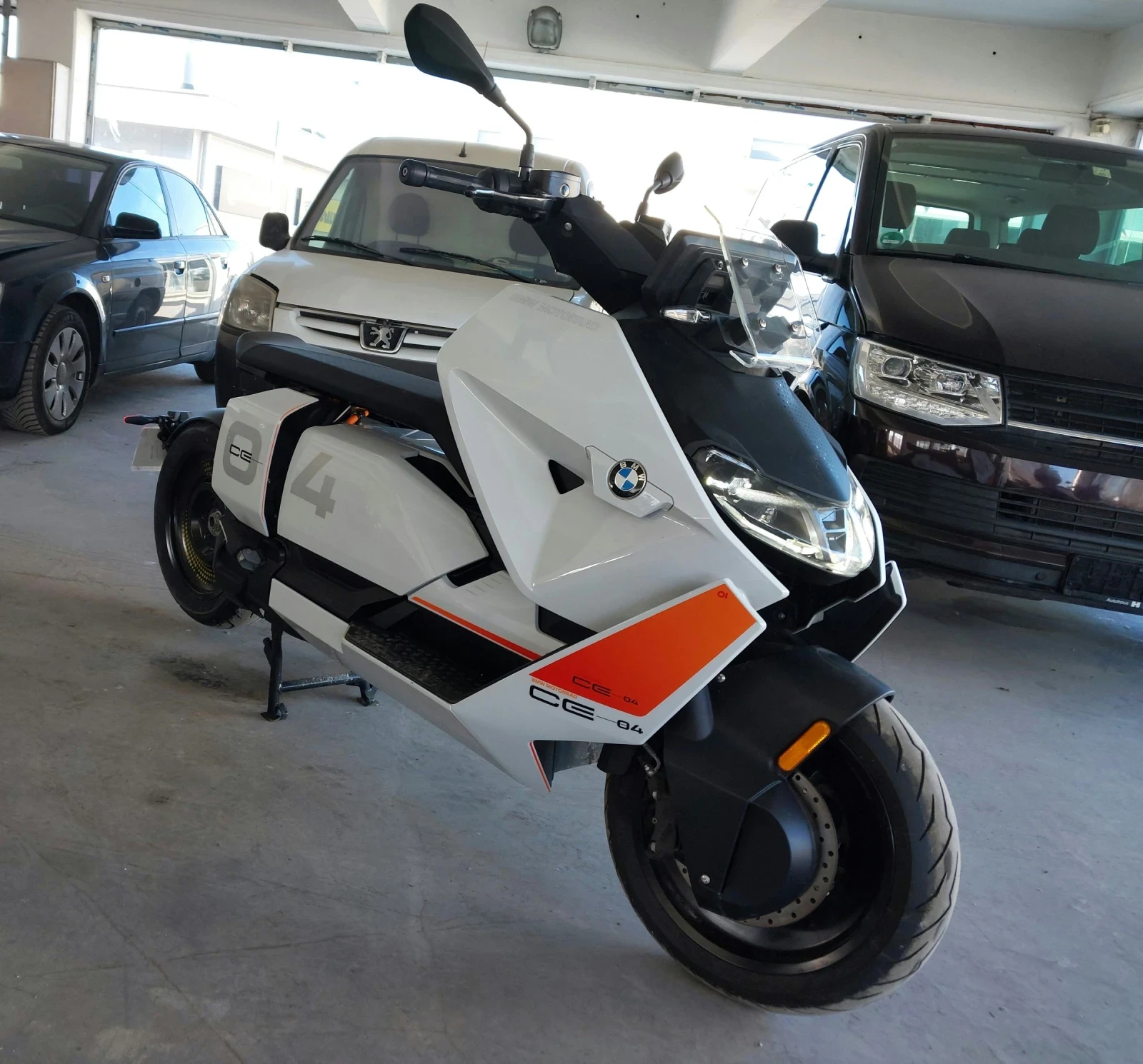 BMW C Е04 - изображение 2