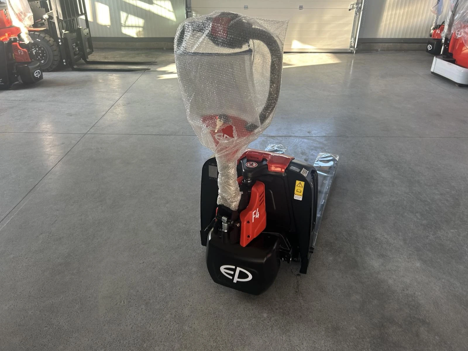  EP Equipment F4 | Mobile.bg   3