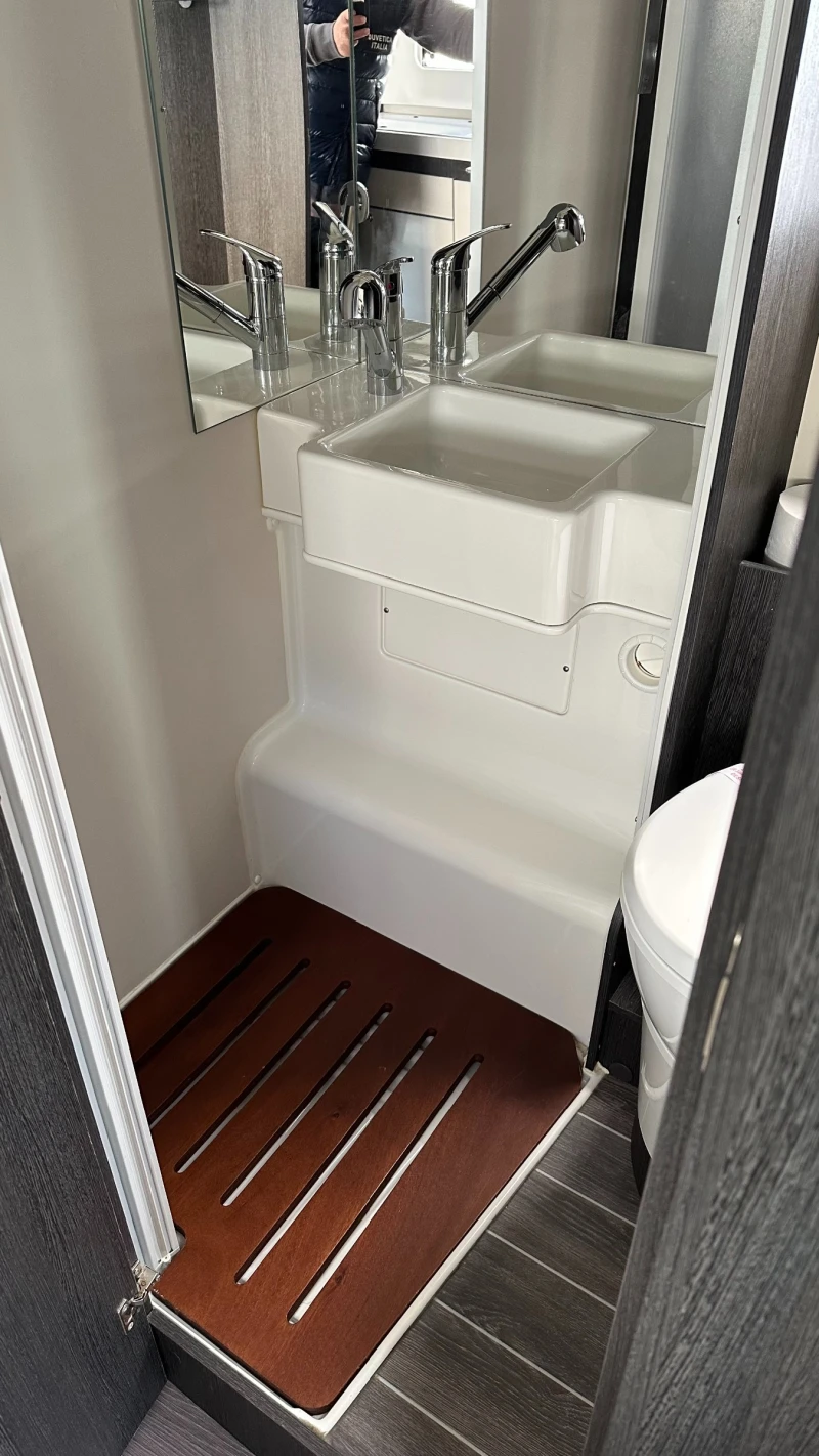 Кемпер ROLLER TEAM 291 Kronos, снимка 9 - Каравани и кемпери - 52542904