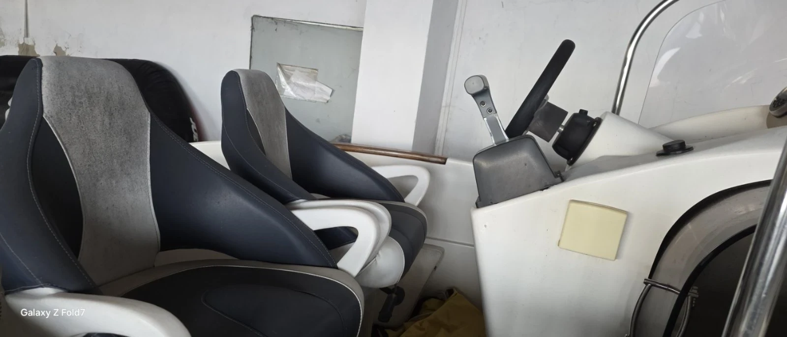 Моторна яхта Quicksilver 555 COMMANDER - изображение 2