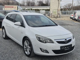 Opel Astra 1.4i SPORTS TOURER, снимка 1