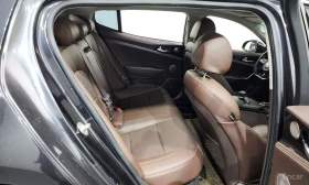 Kia Stinger 3.3* MASTERS* BREMBO* 360 КАМЕРИ* ОБДУХ* DISTRONIC, снимка 17