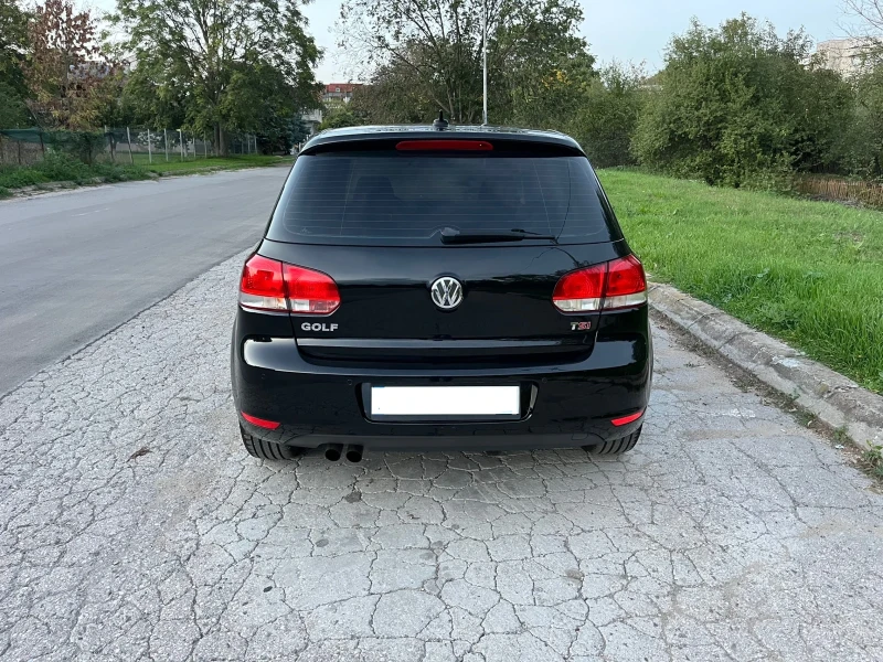 VW Golf 1.8, снимка 4 - Автомобили и джипове - 47709309