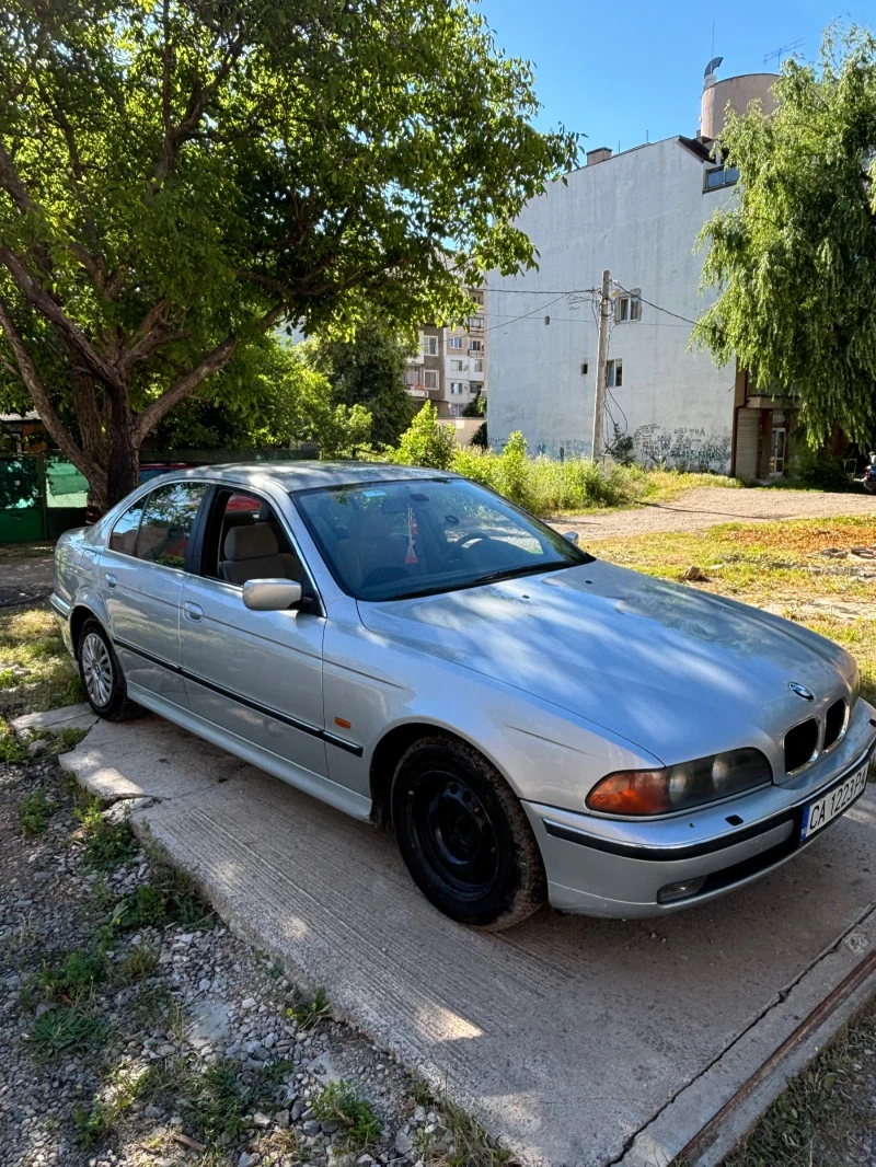 BMW 520, снимка 3 - Автомобили и джипове - 47622702