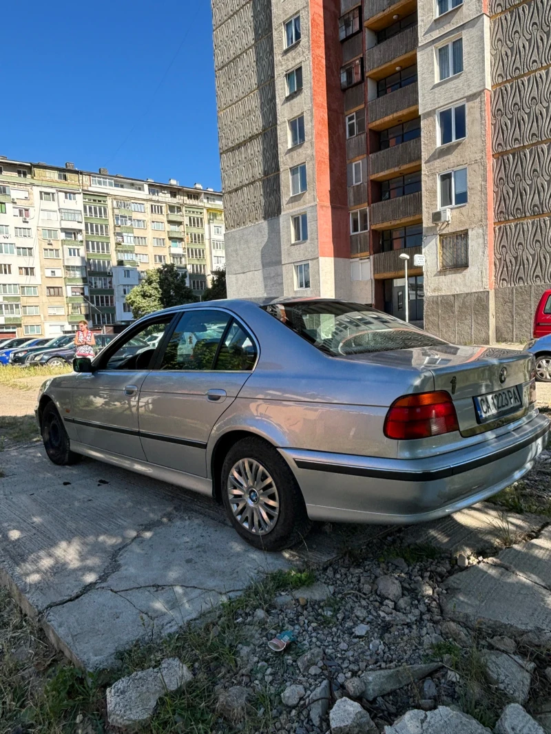 BMW 520, снимка 5 - Автомобили и джипове - 47622702