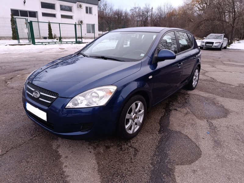 Kia Ceed 1.4, снимка 1 - Автомобили и джипове - 48804564