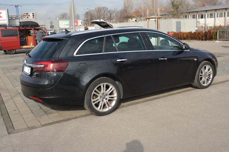 Opel Insignia A Sport Tourer Facelift, снимка 10 - Автомобили и джипове - 48846668