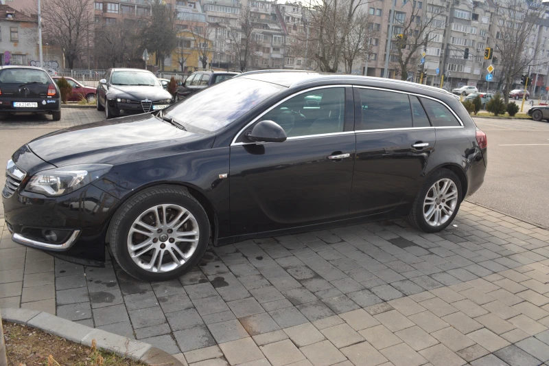 Opel Insignia A Sport Tourer Facelift, снимка 13 - Автомобили и джипове - 48846668