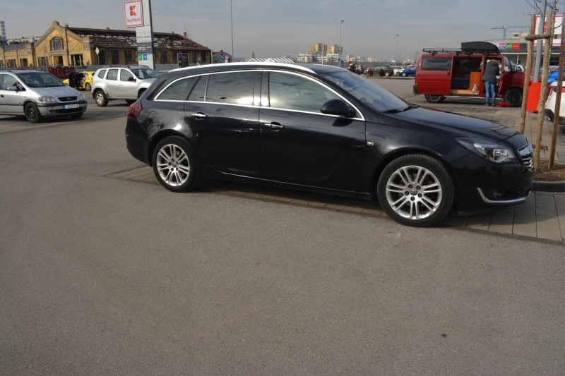 Opel Insignia A Sport Tourer Facelift, снимка 11 - Автомобили и джипове - 48846668