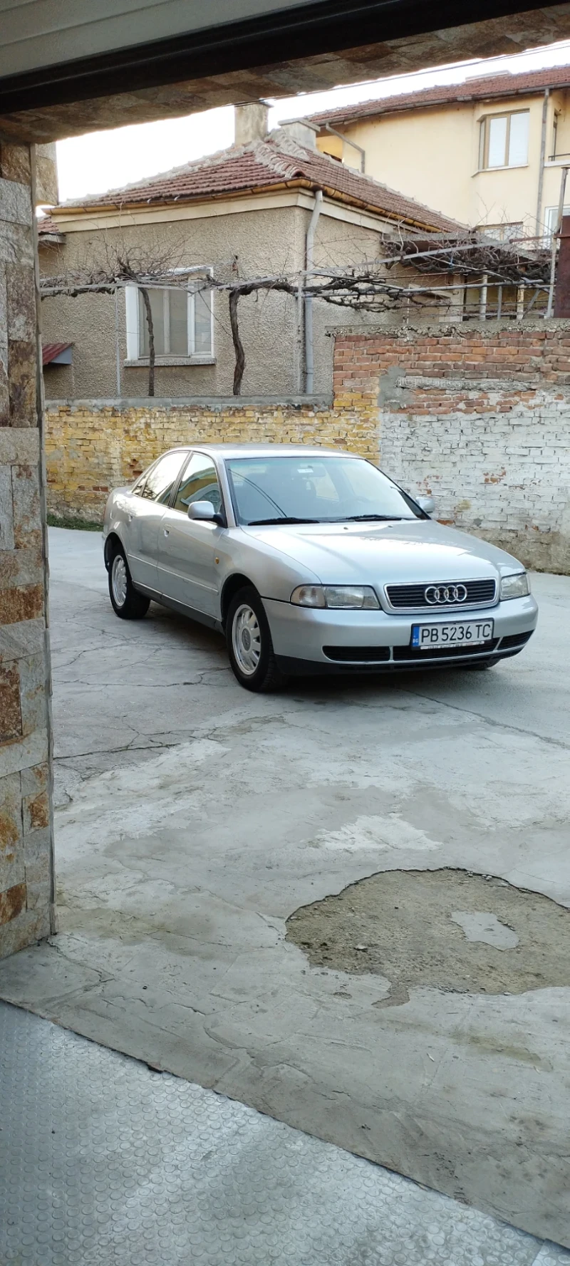 Audi A4, снимка 1 - Автомобили и джипове - 49427182