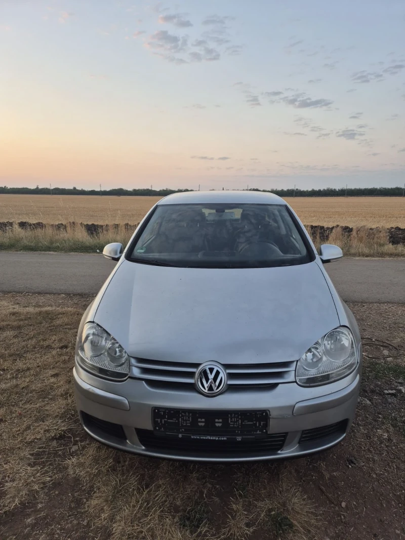 VW Golf 1.6 FSI, снимка 2 - Автомобили и джипове - 51121853