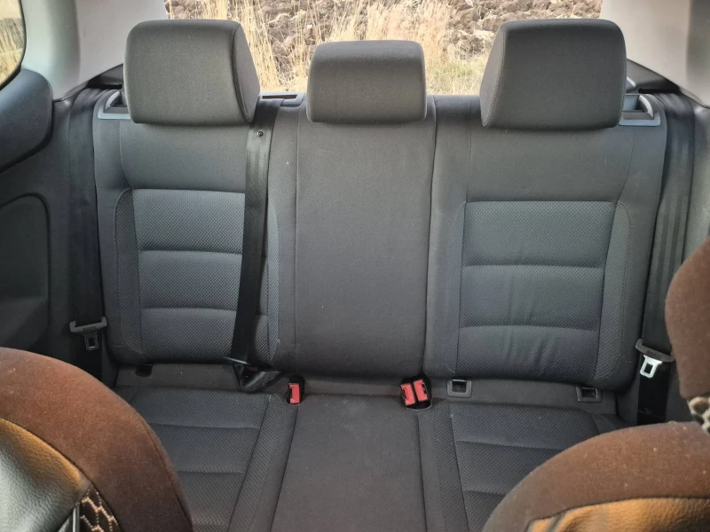 VW Golf 1.6 FSI, снимка 6 - Автомобили и джипове - 51121853