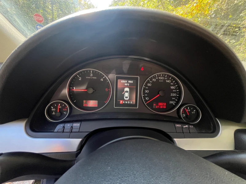 Audi A4, снимка 8 - Автомобили и джипове - 52460404