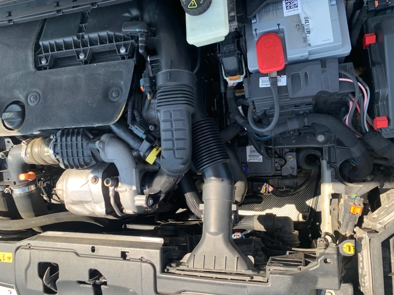 Peugeot 308 1, 6 hdi, снимка 11 - Автомобили и джипове - 52326251