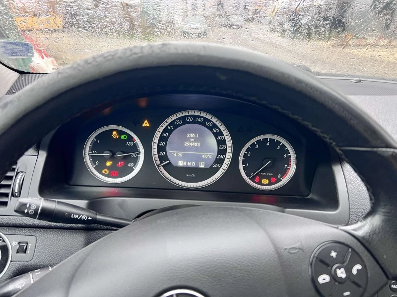Mercedes-Benz C 180 C 180 CGI BlueEFFICIENCY, снимка 9 - Автомобили и джипове - 52592929