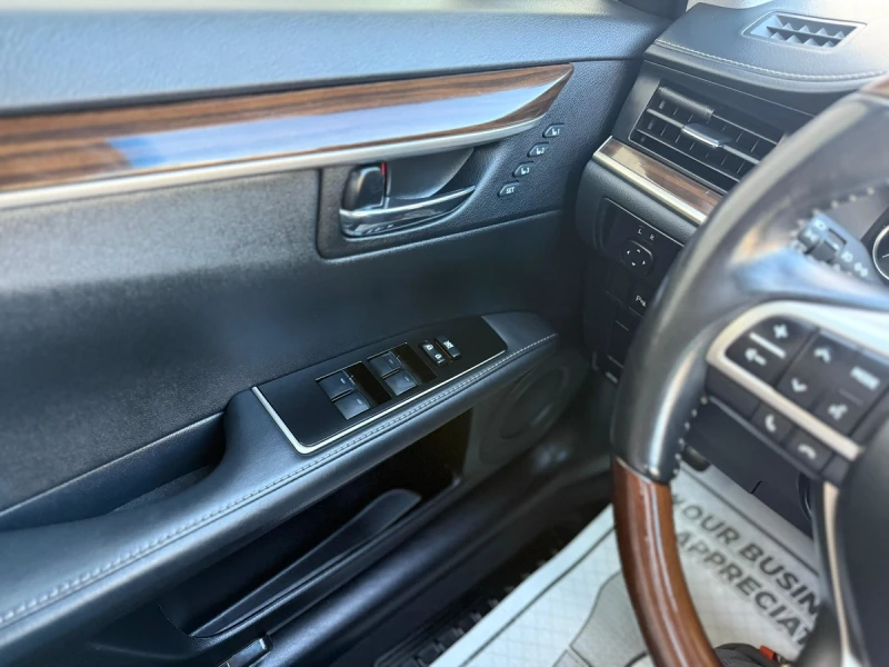 Lexus ES 350 * CARFAX * БЕЗ ПЪРВОНАЧАЛНА ВНОСКА, снимка 11 - Автомобили и джипове - 52802308