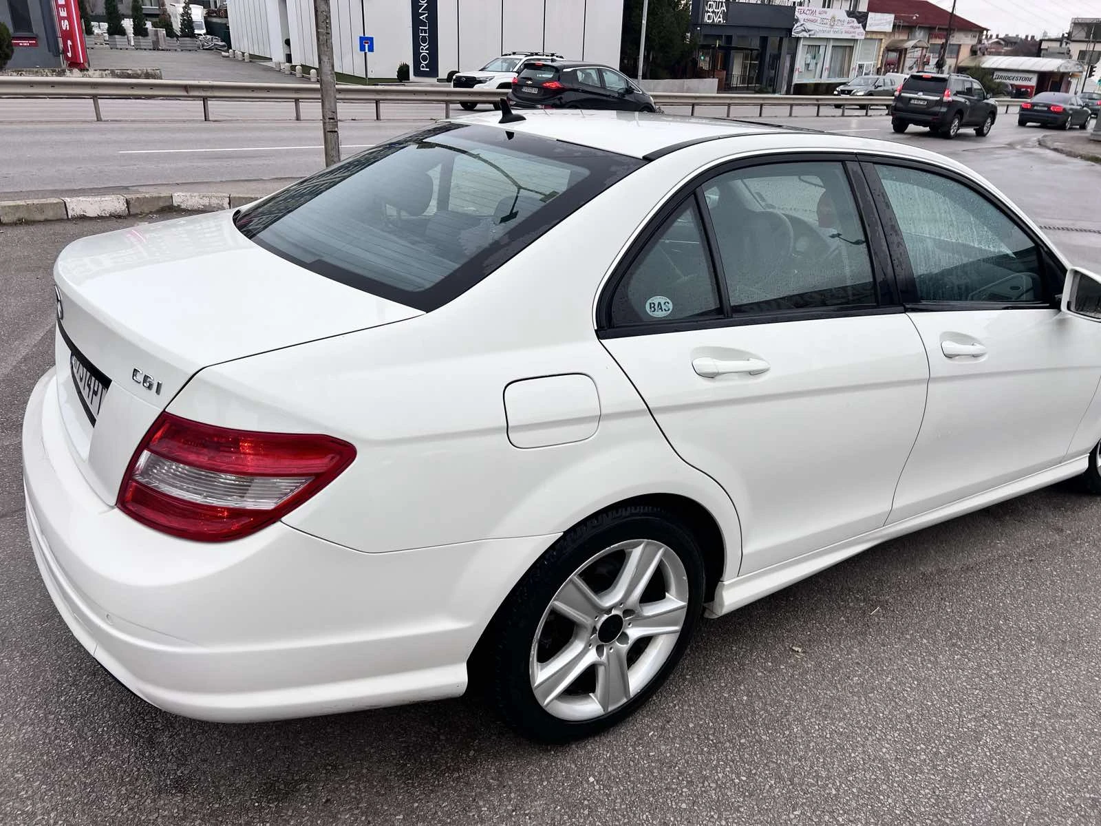 Mercedes-Benz C 180 C 180 CGI BlueEFFICIENCY, снимка 1