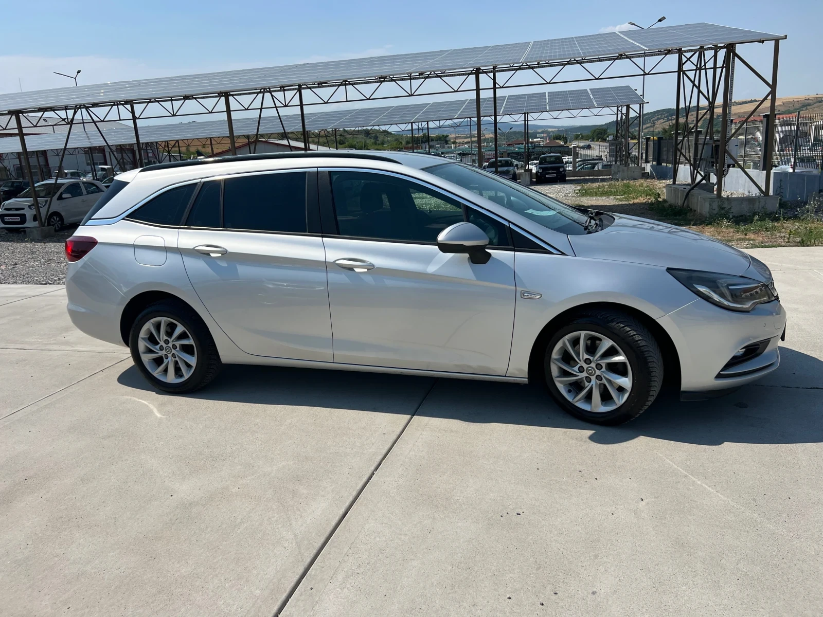 Opel Astra 1.6cdti SPORTSTOURER+ Euro6D - изображение 8