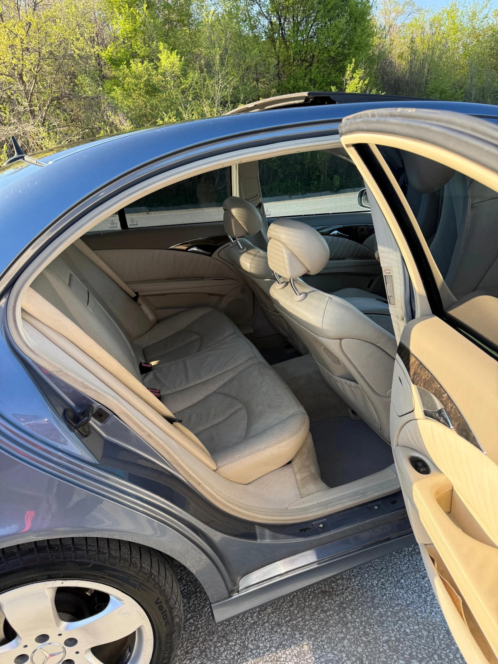 Mercedes-Benz E 320  - изображение 5