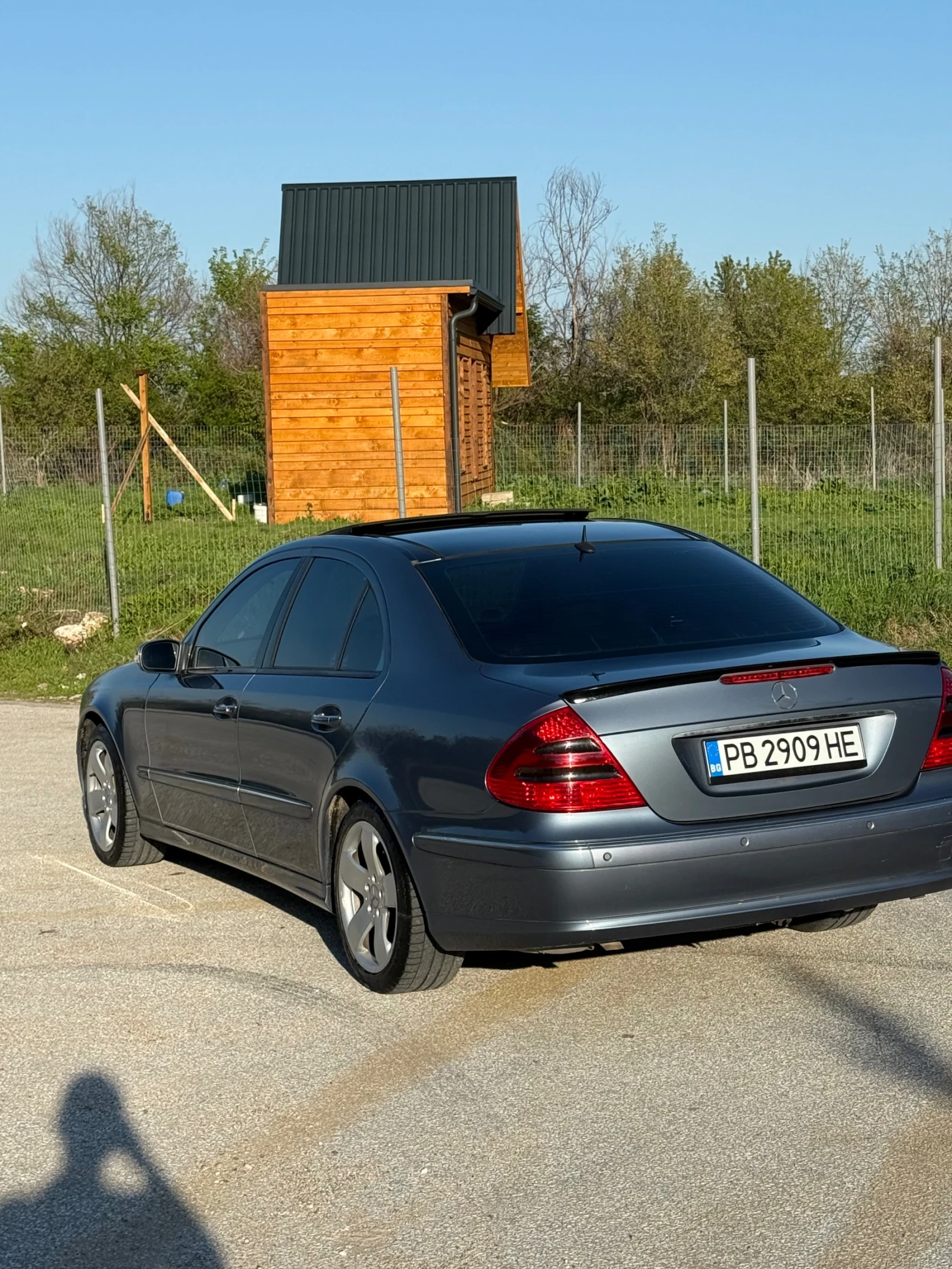 Mercedes-Benz E 320  - изображение 4