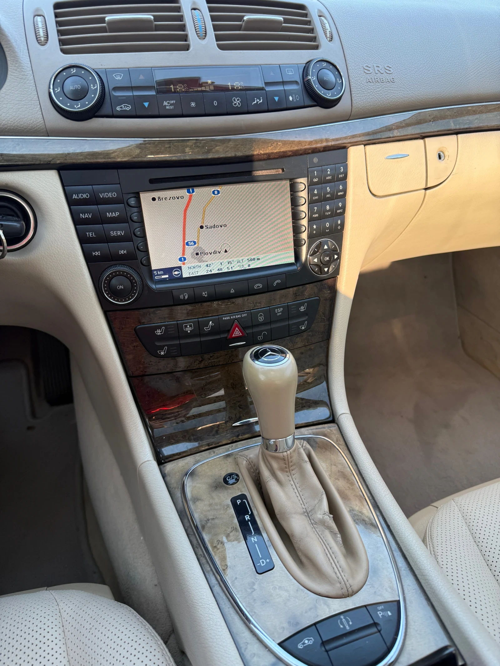 Mercedes-Benz E 320  - изображение 9