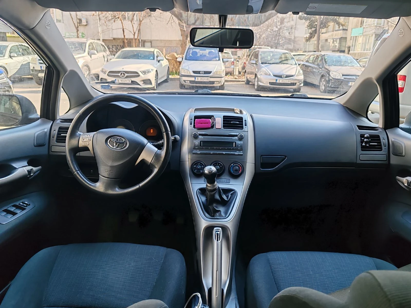 Toyota Auris  - изображение 3