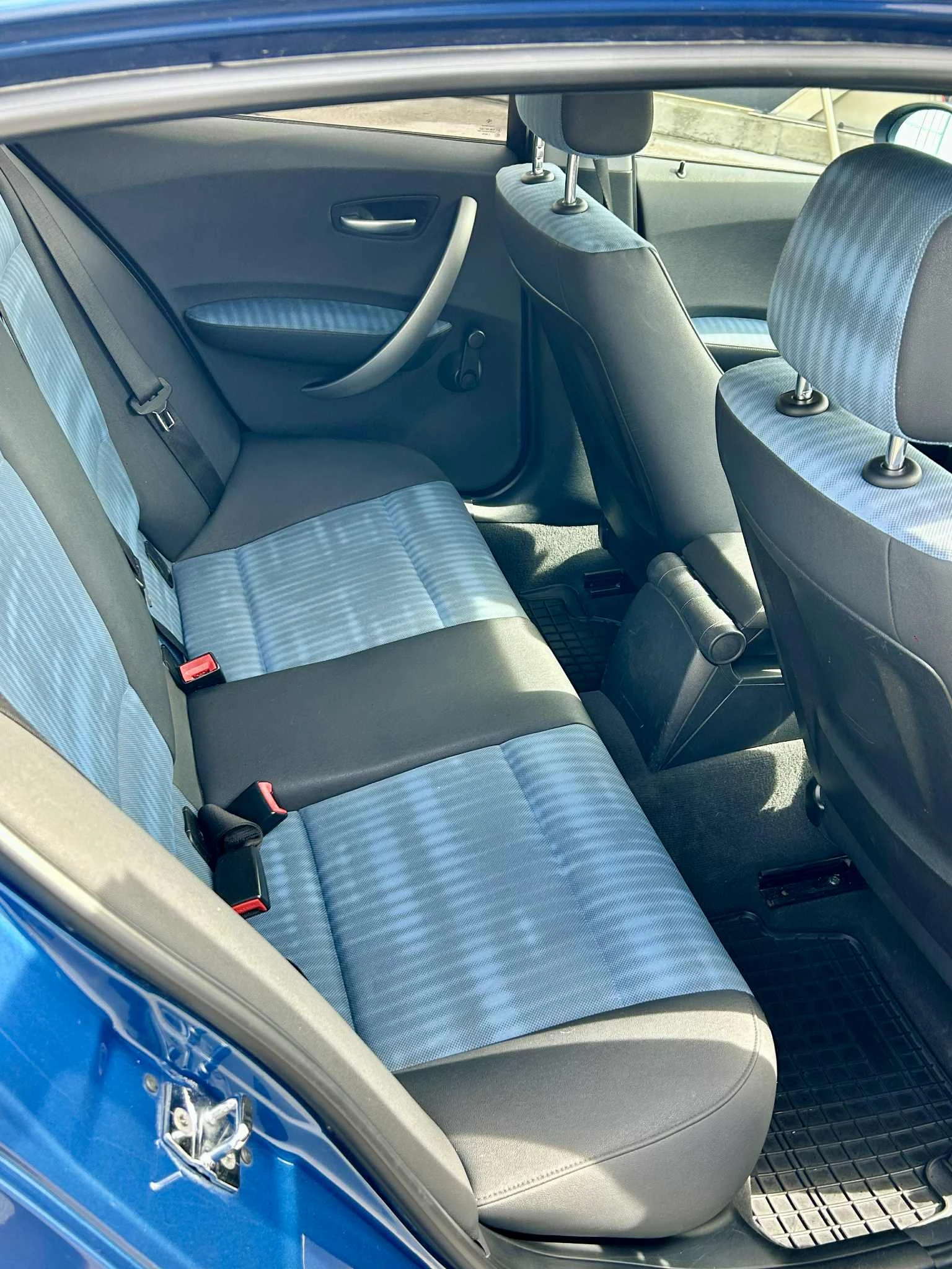 BMW 118 i | Mobile.bg   12