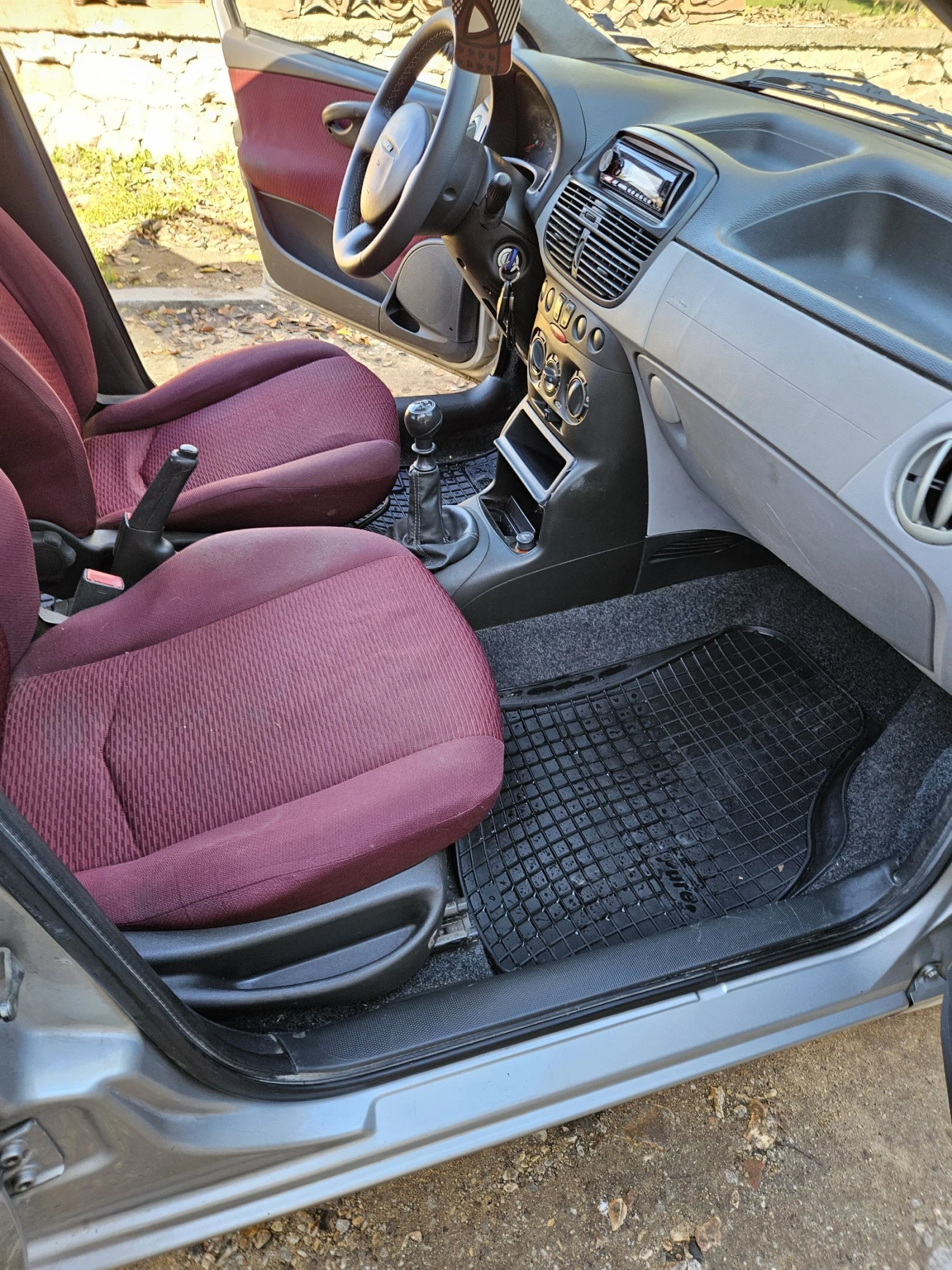 Fiat Punto 1.2i - изображение 5