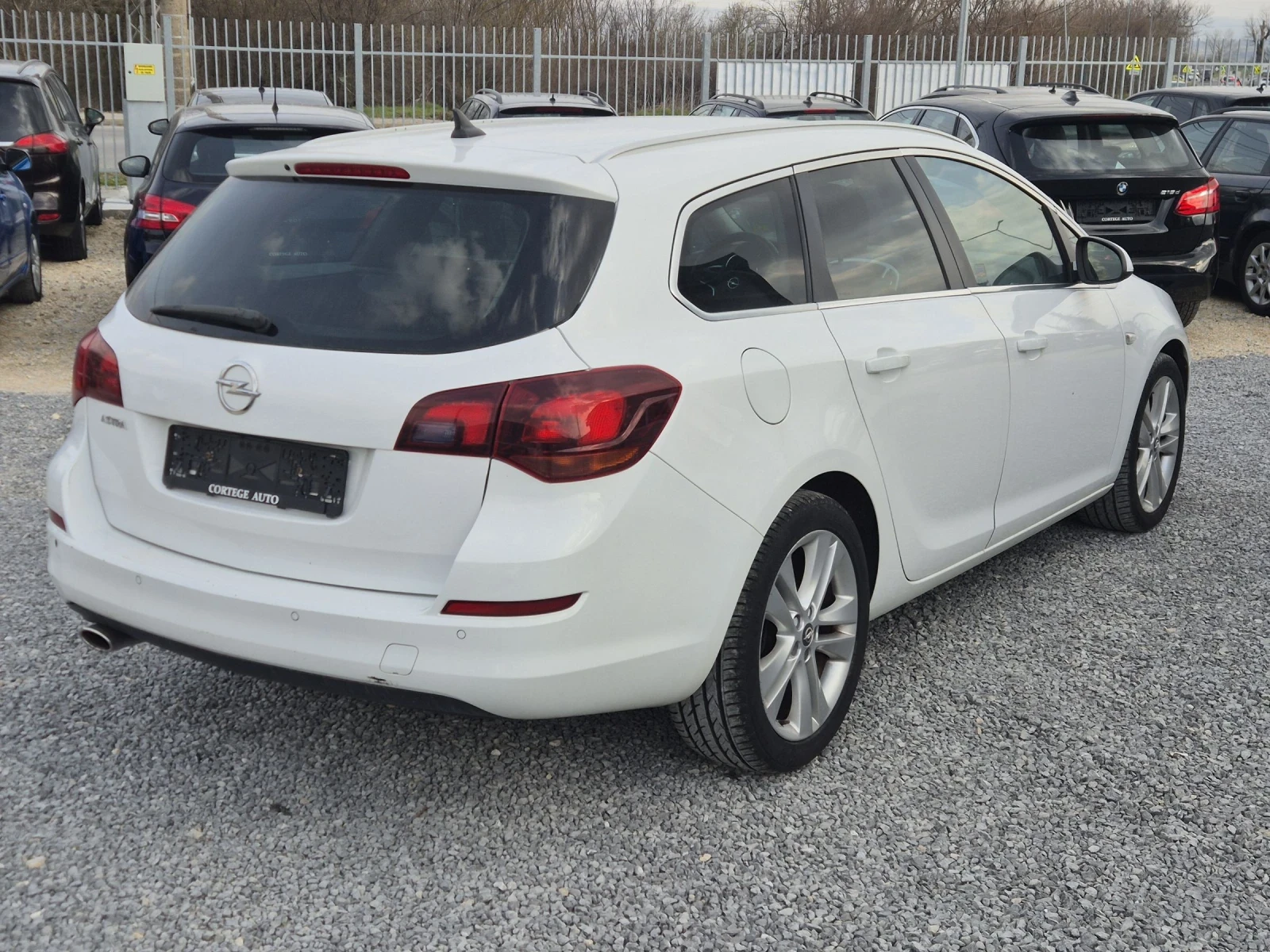 Opel Astra 1.4i SPORTS TOURER | Mobile.bg � ����������� 10
