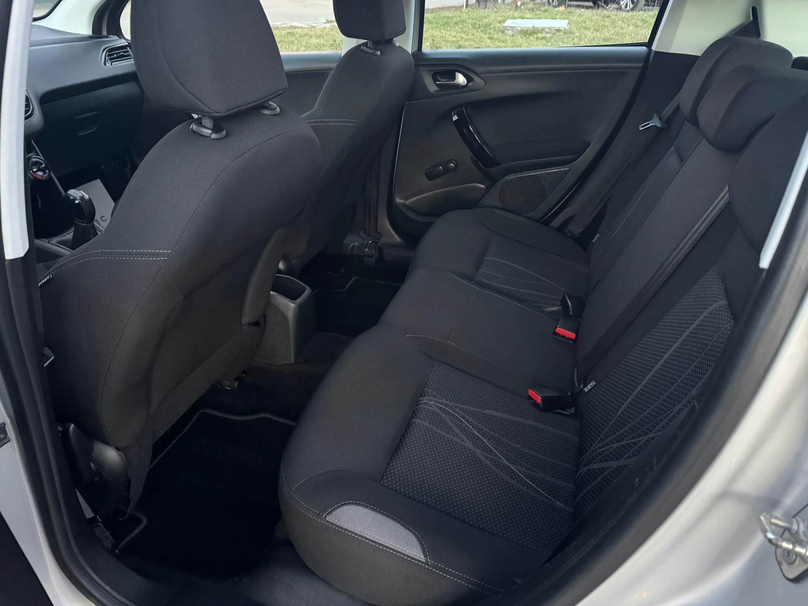 Peugeot 208 1.4HDi - изображение 10