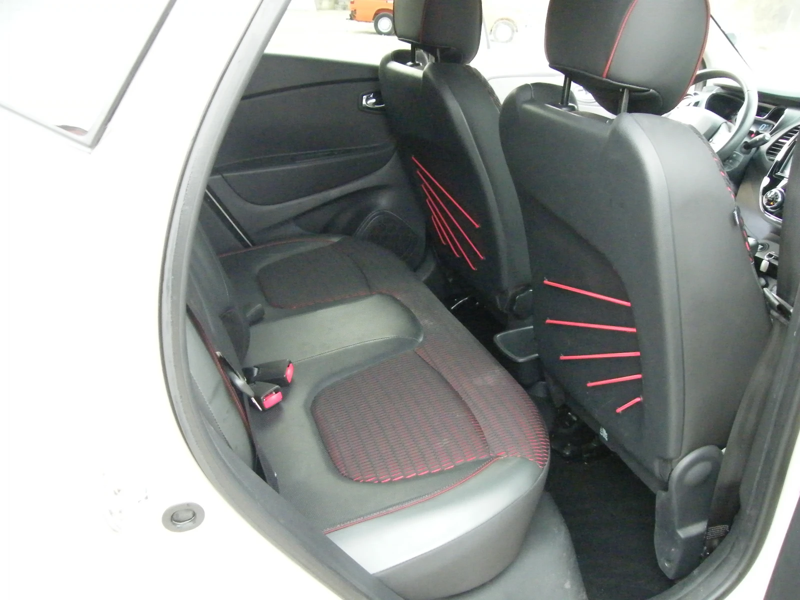 Renault Captur 1.5dci AVTOMATIK EURO 6B | Mobile.bg � ����������� 14