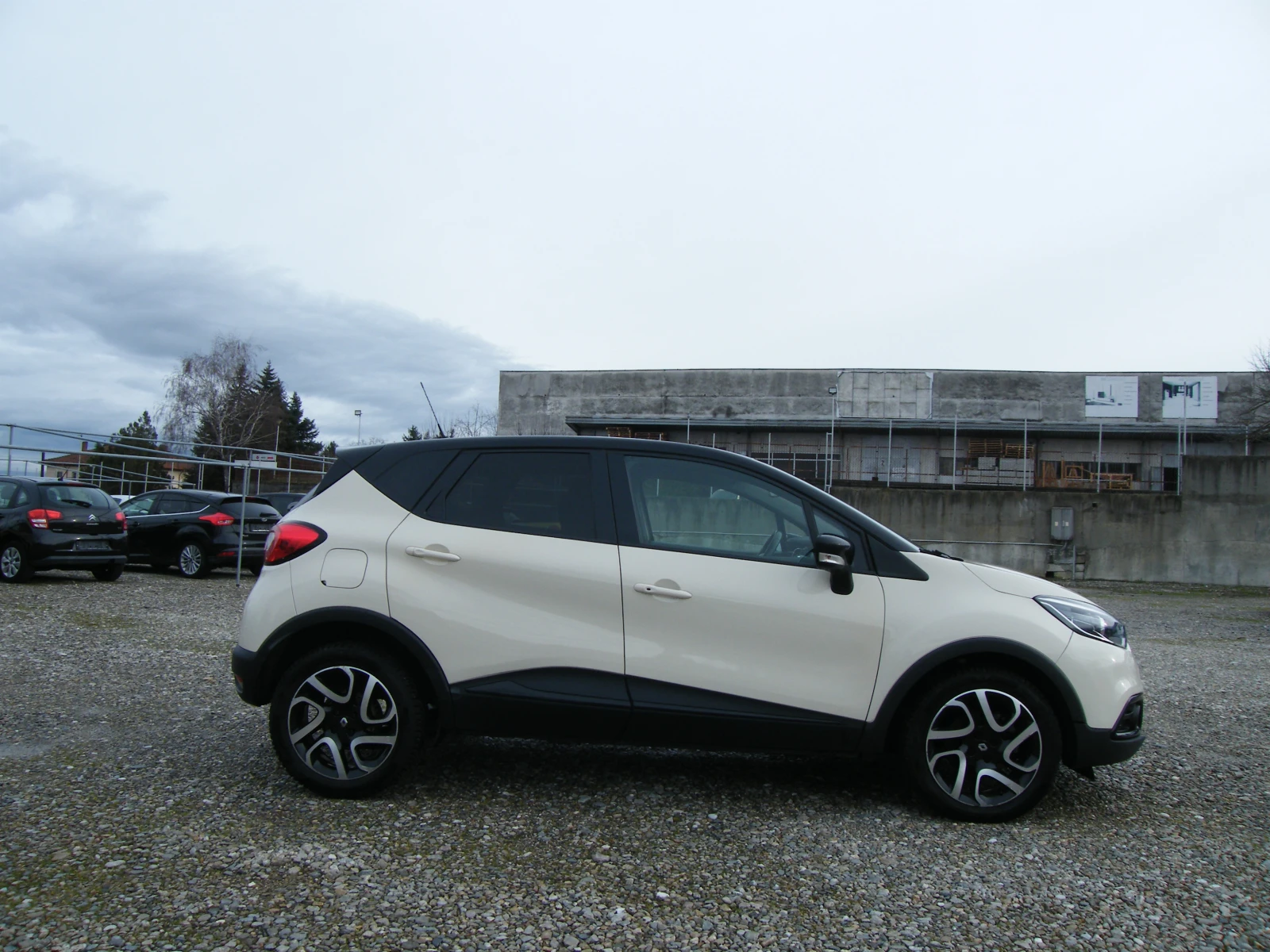 Renault Captur 1.5dci EURO 6B - изображение 3