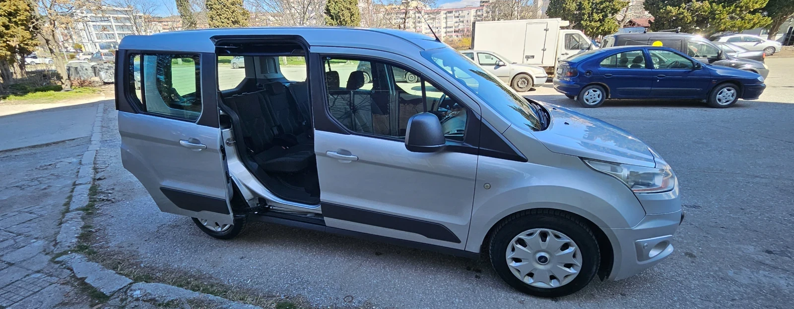 Ford Tourneo Connect, снимка 5 - Автомобили и джипове - 53814733
