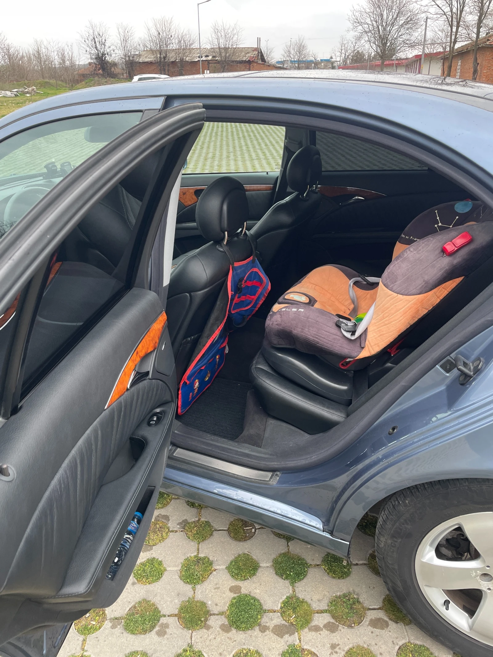 Mercedes-Benz E 220 cdi, снимка 10 - Автомобили и джипове - 53952046