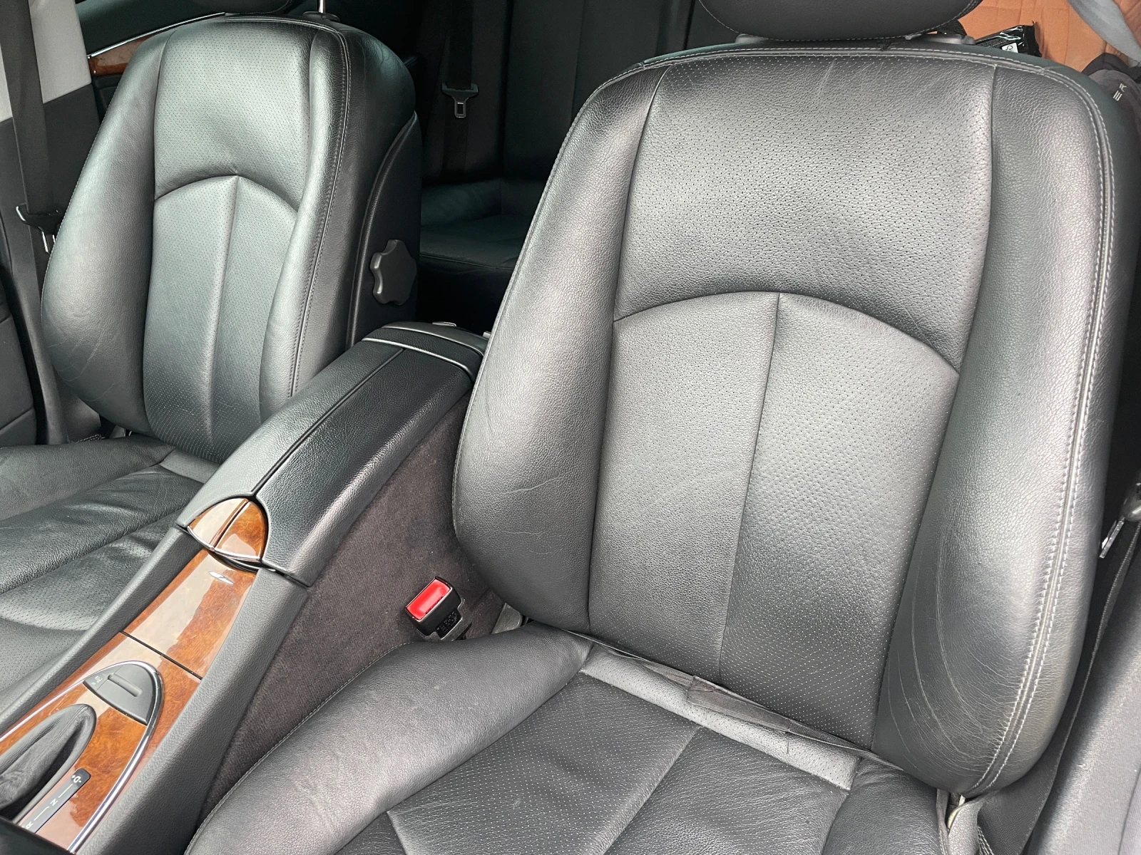 Mercedes-Benz E 220 cdi, снимка 15 - Автомобили и джипове - 53952046